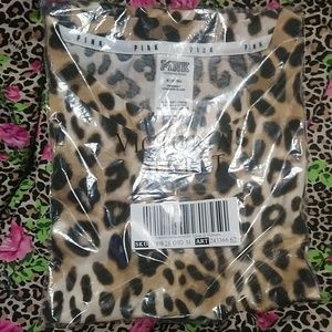 Pink cheetah print t-shirt